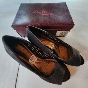 Black Peep Toe Heals